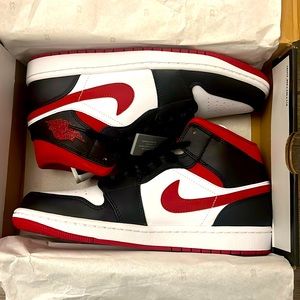Air Jordan 1 MID Metallic Red NEW IN BOX